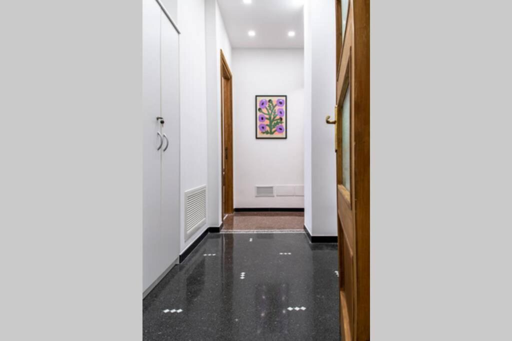 Apartmán Largodoria - Viaarchivolto, Box Auto Privato Incluso Albenga Exteriér fotografie