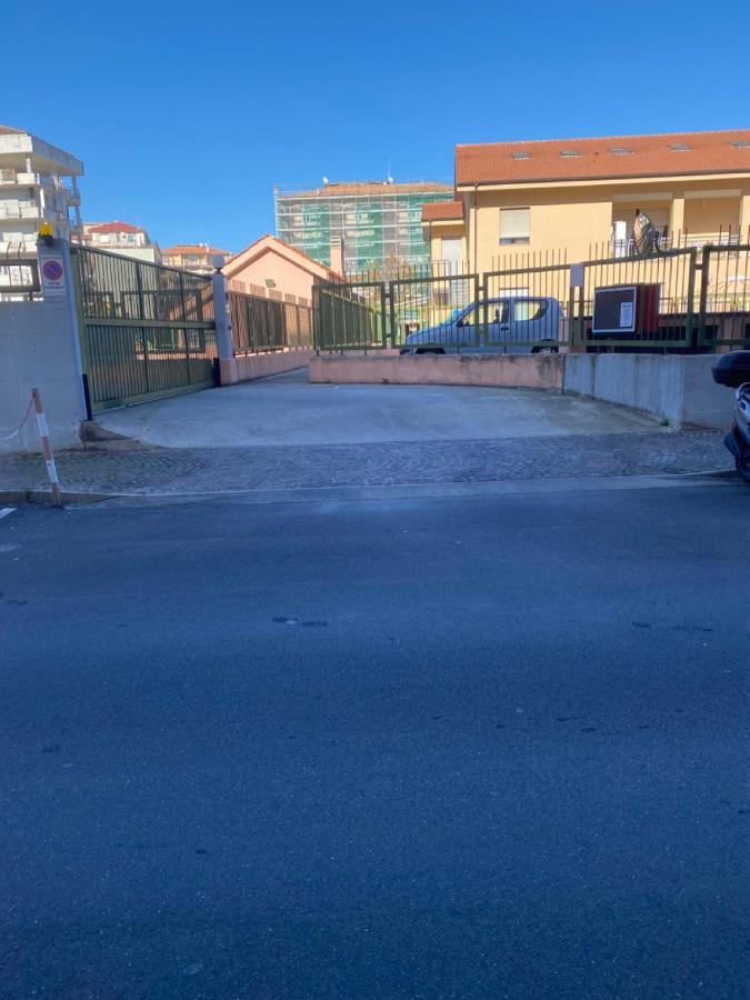Apartmán Largodoria - Viaarchivolto, Box Auto Privato Incluso Albenga Exteriér fotografie